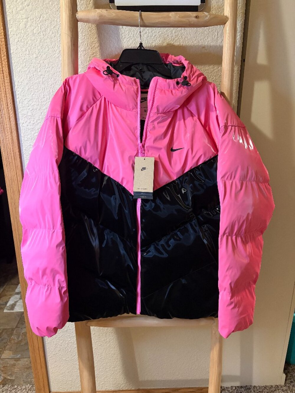 Nike Therma-FIT Shine Puffer Jacket Pink Black Womens XL NWT